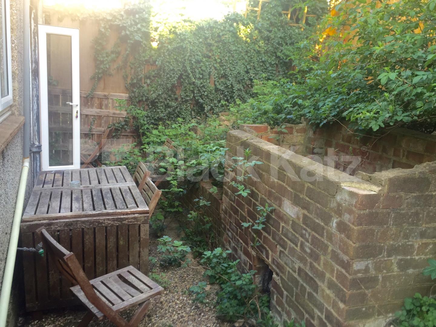 			NEW INSTRUCTION, 3 Bedroom, 1 bath, 1 reception House			 Knollys Road, Tulse Hill 